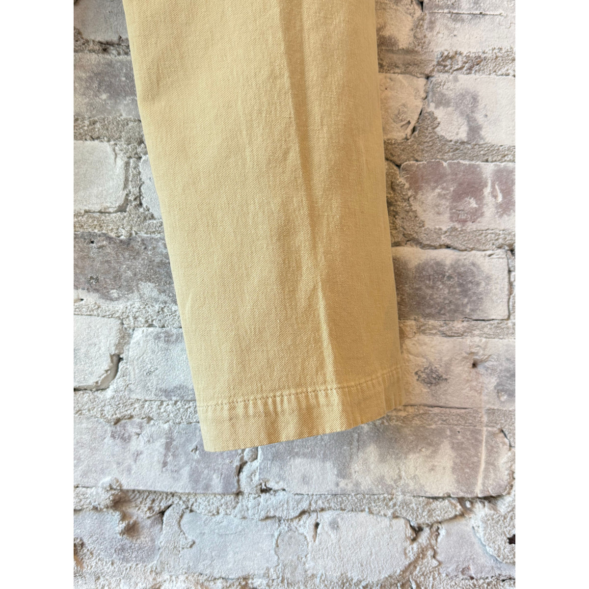 Closed Women's Serandon Cotton-Linen Pant in Clay Beige, showcasing relaxed fit and lightweight fabric for casual wear.