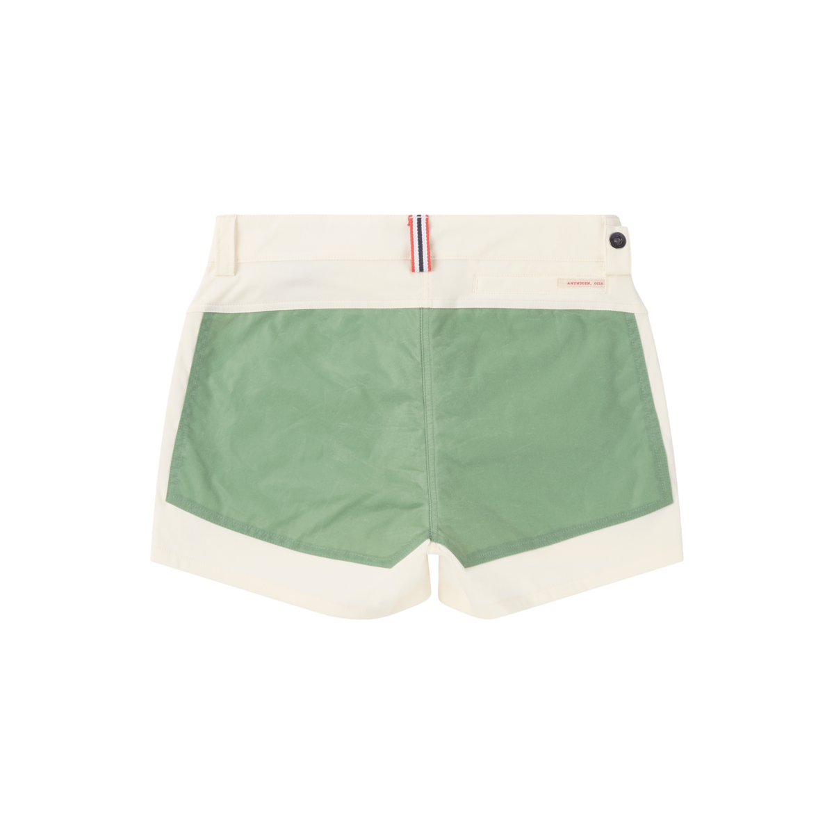 Women's 5-inch field shorts by Amundsen in off-white and willow green, featuring a relaxed fit and functional design.