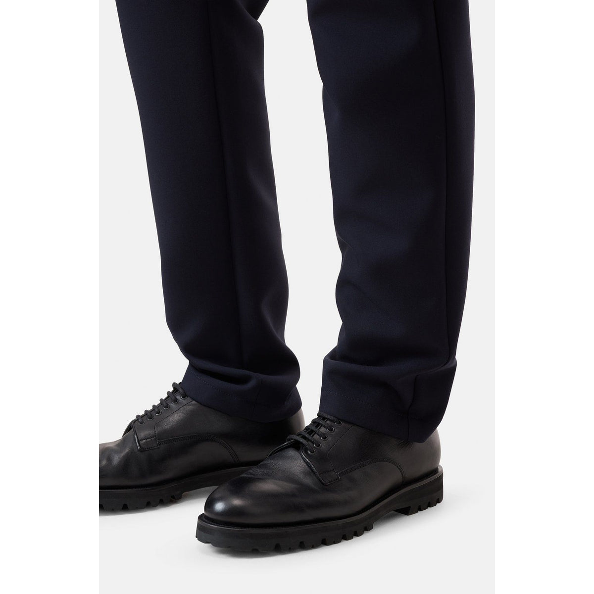 Closed Men's Vigo Formal Pant in Dark Night, stylish men's dress pants with a tailored fit and classic dark color.