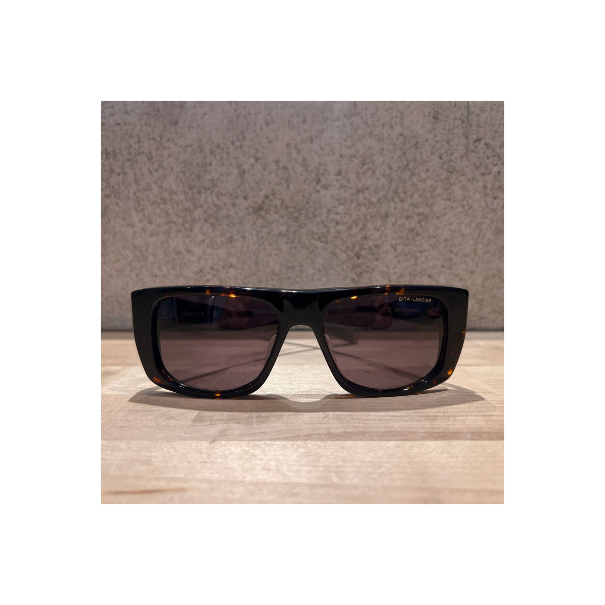 DITA LSA 703 Tortoise Gunmetal accessory with G12, featuring a stylish tortoise shell and gunmetal finish.