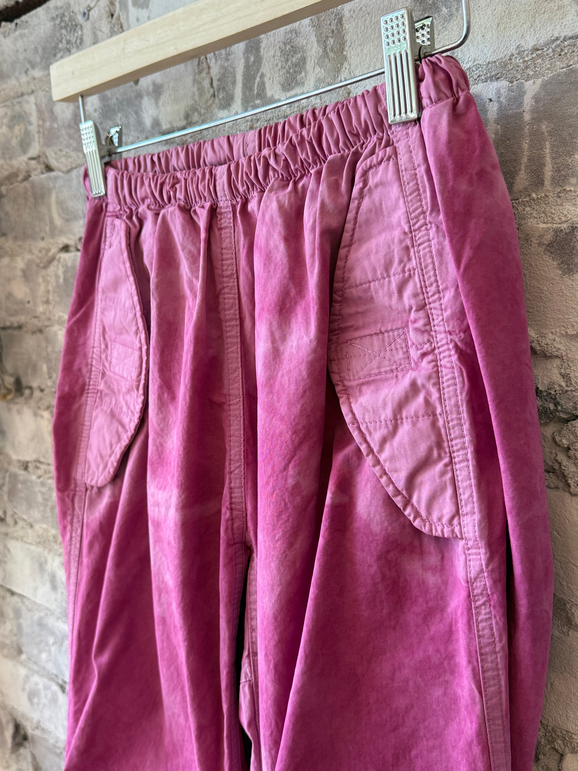 Women's pink poplin kite pant with air flap and snap closure by Freecity, featuring a relaxed fit and casual style.