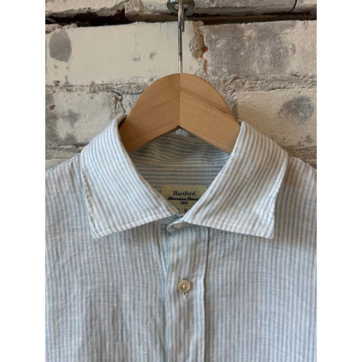 Men's Paul Woven Shirt in sky blue and white from Hartford Men's, featuring a stylish woven design and classic fit.