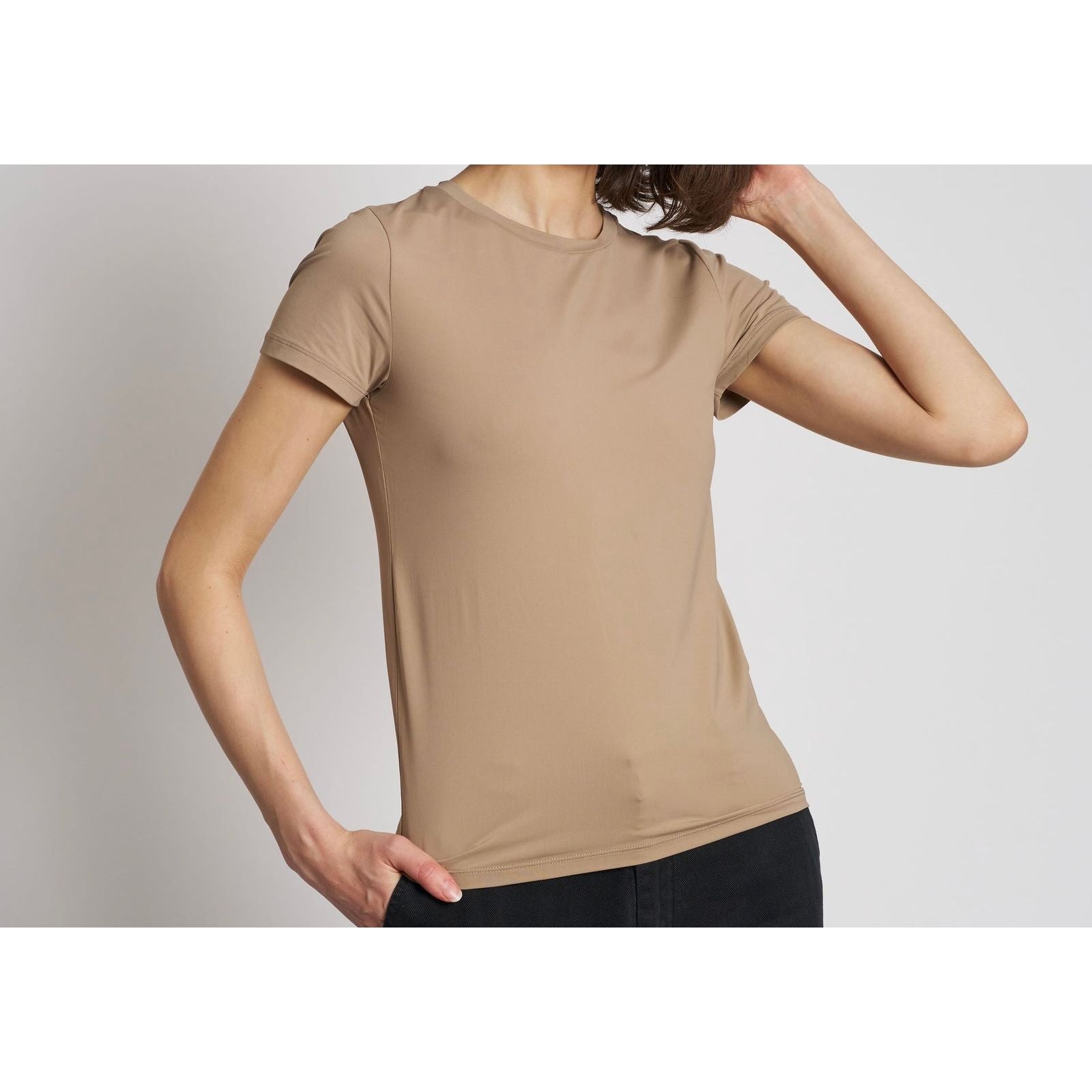 Majestic Filatures Jersey Stretch SS Crewneck - Blanc Tan