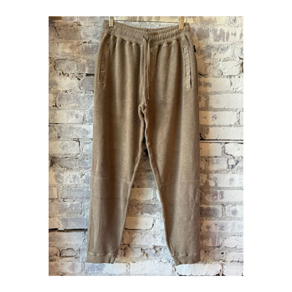Men's PF Fleece Sweatpants in taupe, featuring a comfortable fit and soft fabric, ideal for casual wear.