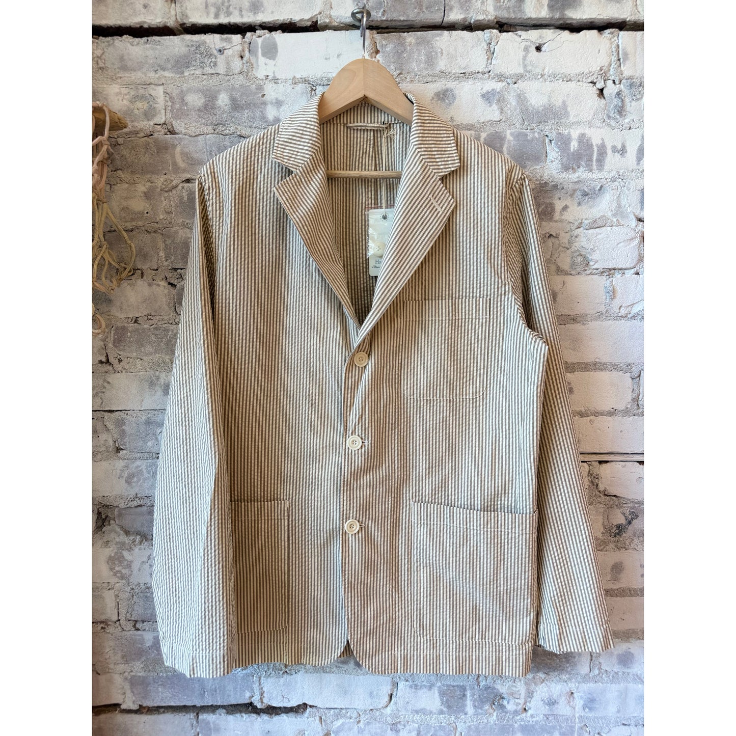 Men's Jules Woven Jacket by Hartford Men's in khaki and cream, shown with textured fabric and casual fit.