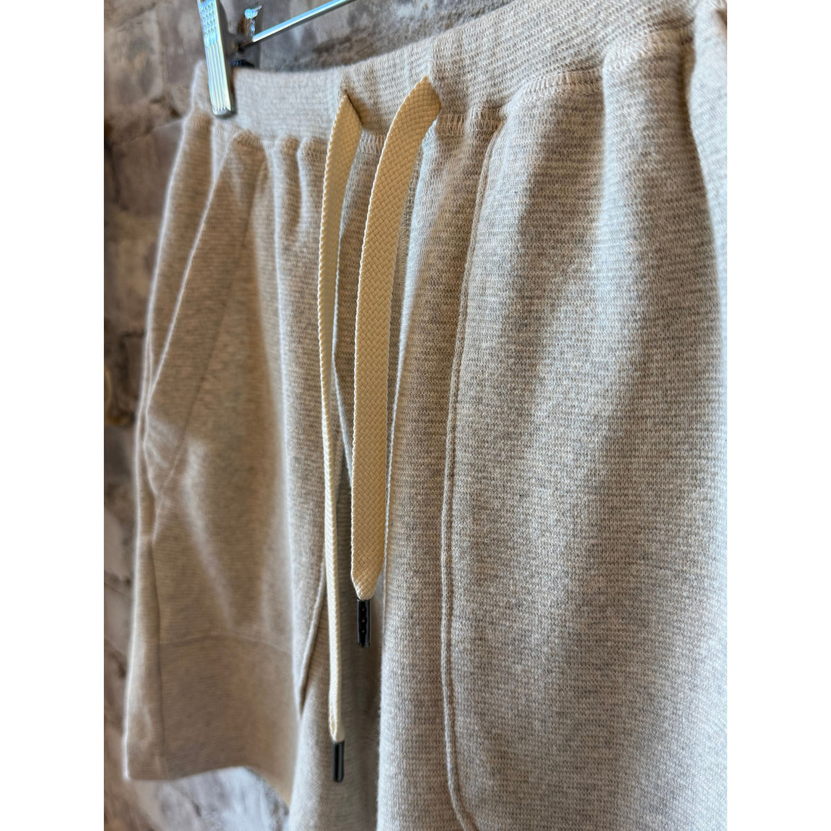 Kepani Raffy fleece sweat shorts in oatmeal, casual shorts made from soft fleece fabric, displayed on a neutral background.
