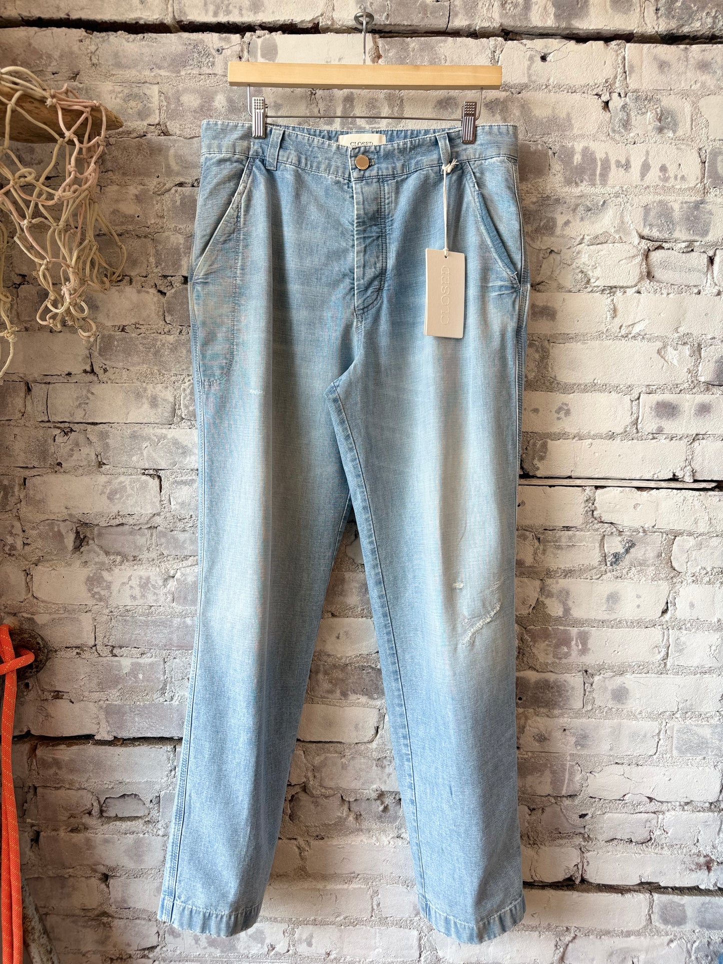 Toledo Tapered Relaxed Jean – Light Blue