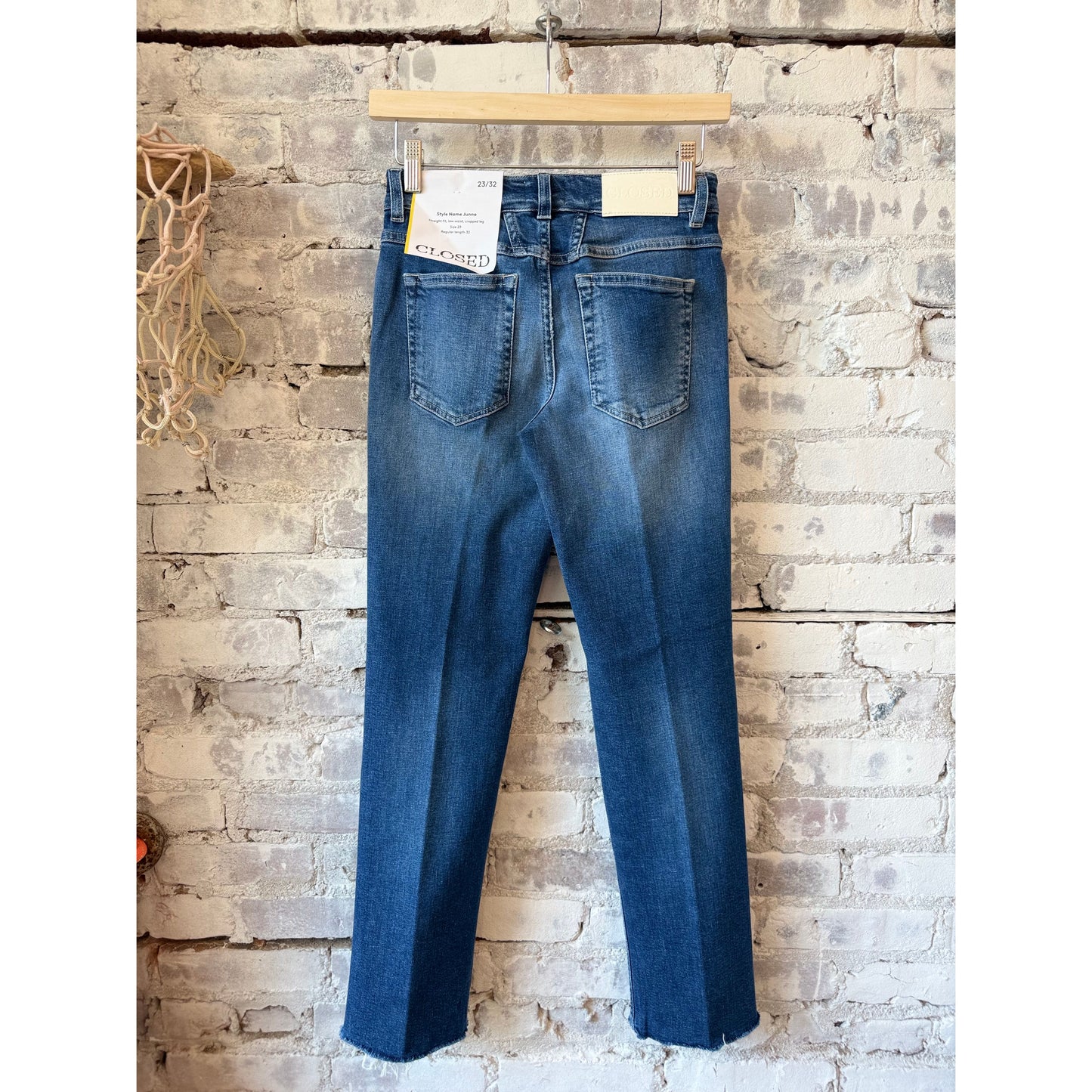 Closed Women's Junna Straight Jean in mid blue denim, showing the classic fit and clean design of the women's straight jeans.