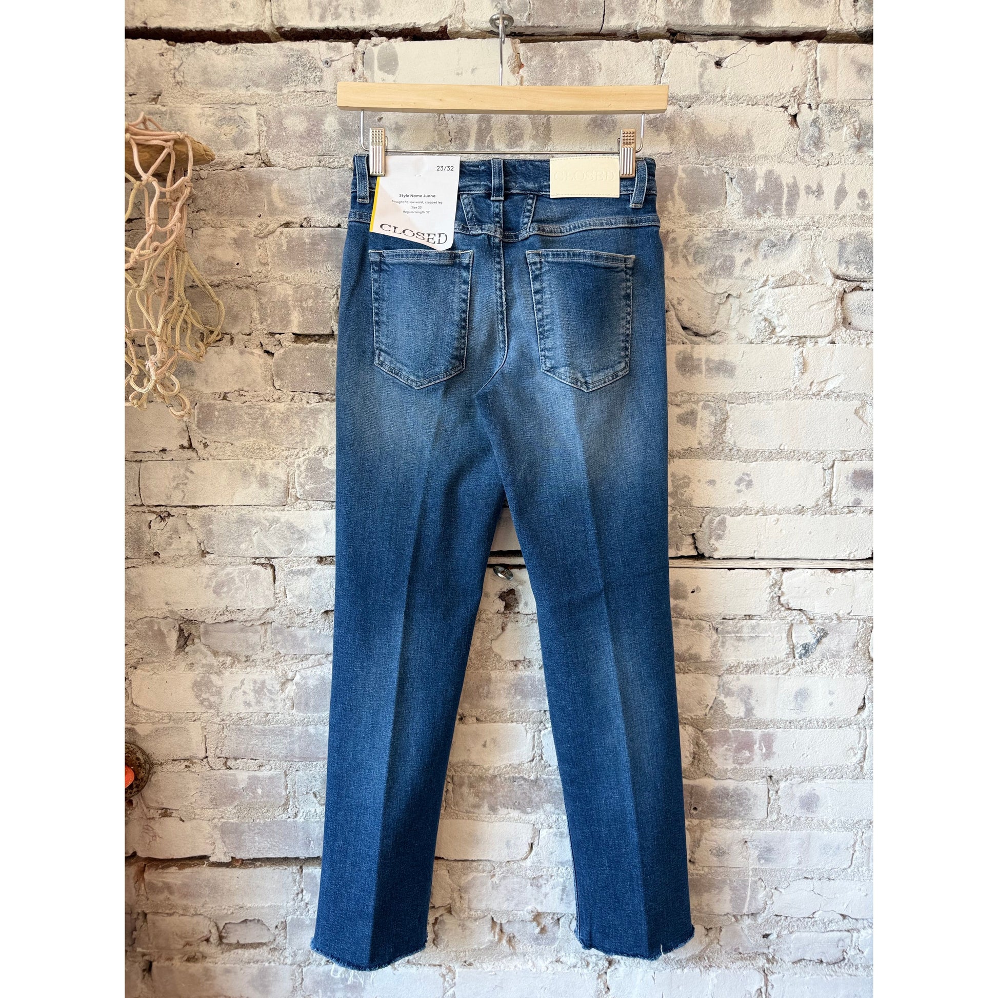 Closed Women's Junna Straight Jean in mid blue denim, showing the classic fit and clean design of the women's straight jeans.