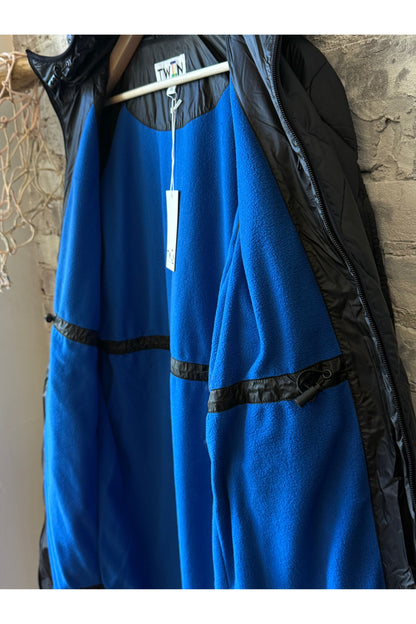 08 Light Hooded Puffer - Black/Blue - DUNE + SALT