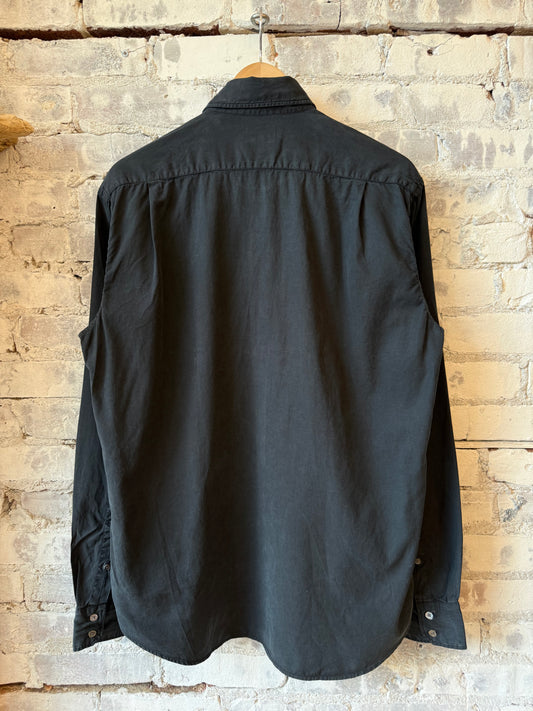 Hartford Men's Paul Pat woven shirt in Carbone color, with detailed fabric pattern and classic collar, displayed on a hanger.