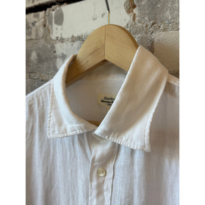 White men's Paul Pat woven shirt by Hartford Men's, featuring a casual woven fabric and classic design.