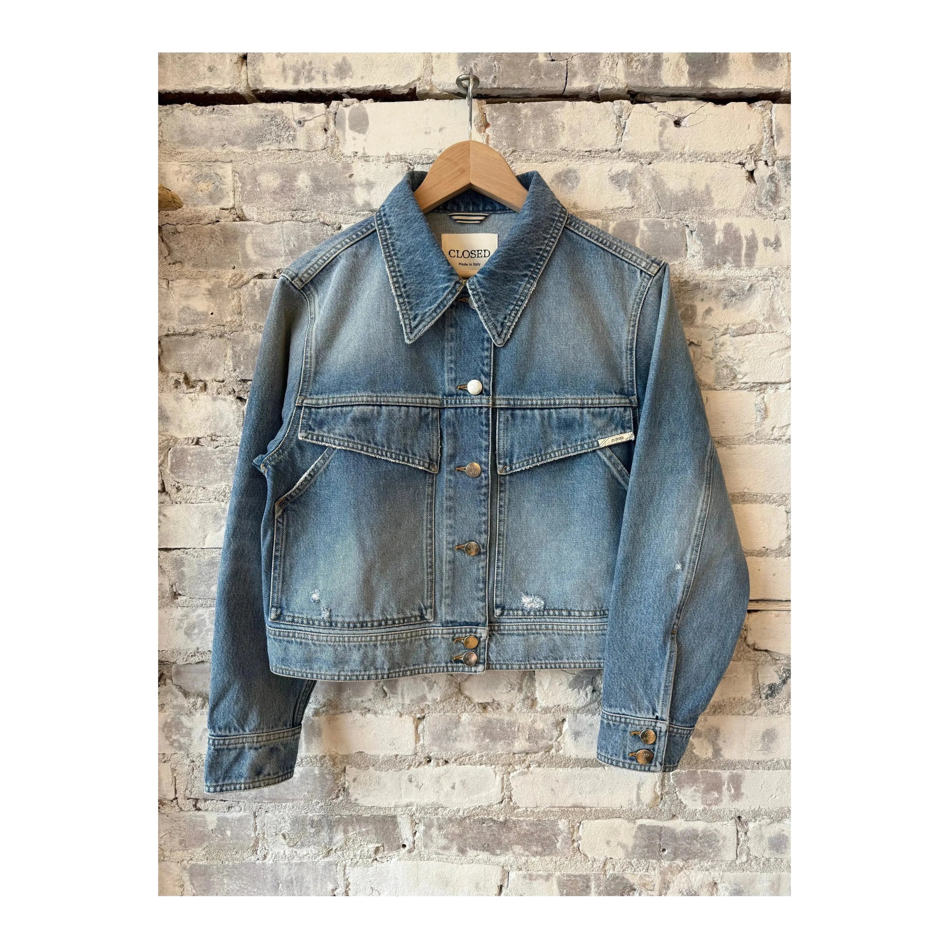 Mid blue women's 33° Denim Jacket by Closed, showcasing classic fit and stylish design with front pockets and button closure.