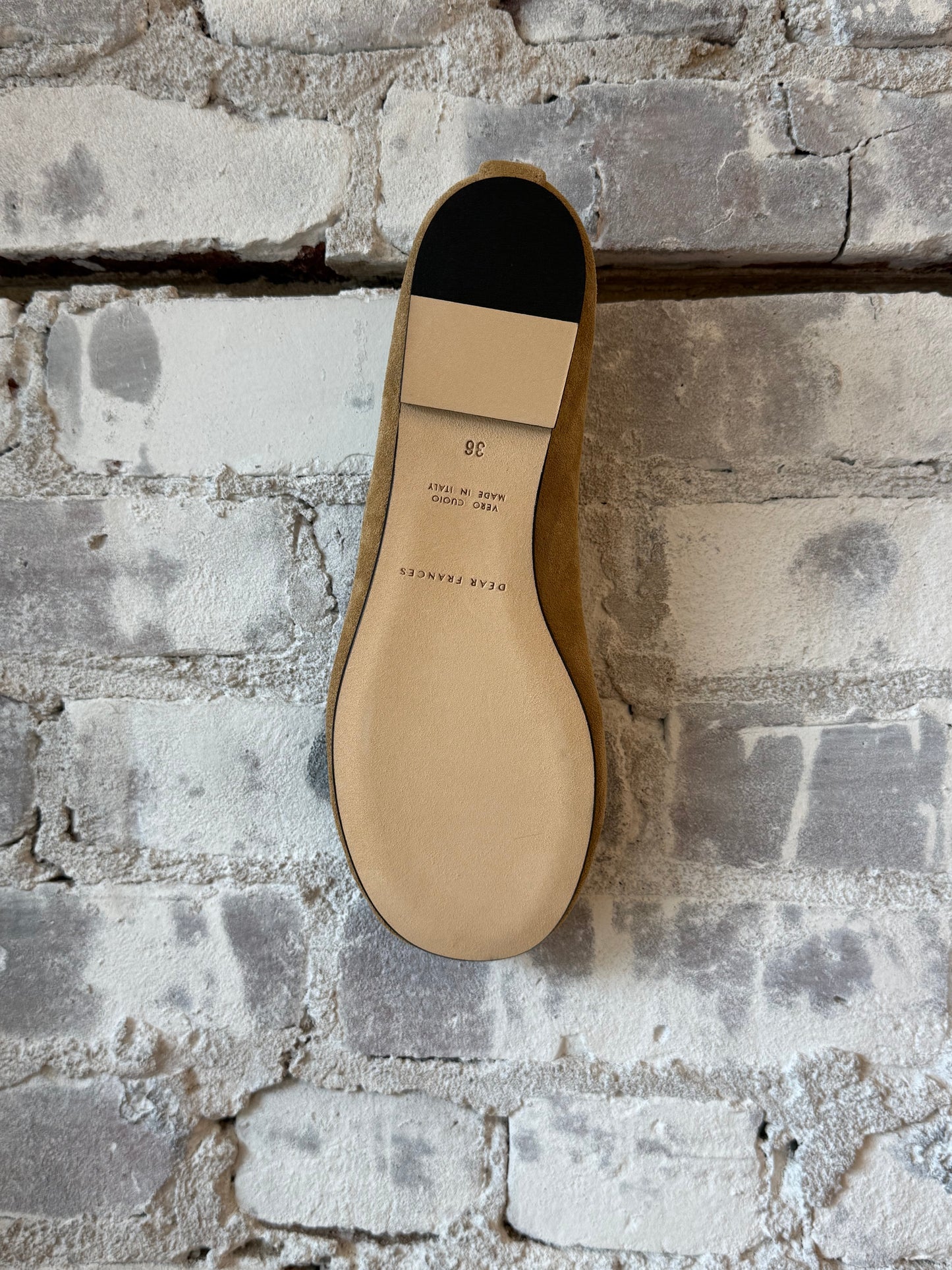 Women's Dear Frances Balla Suede Shoe with elastic strap in caramel color, featuring a stylish and comfortable design.