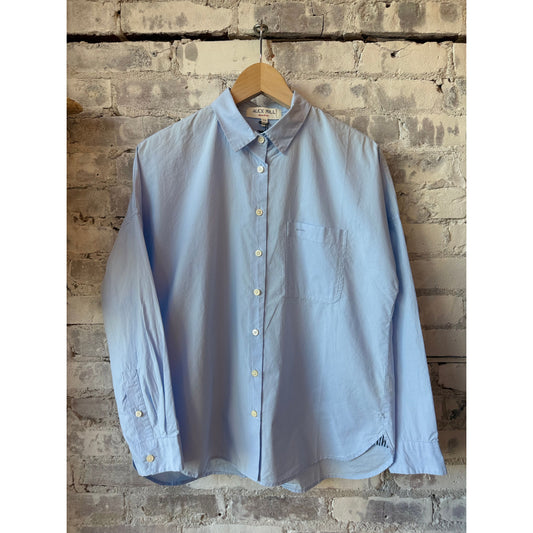 Jo Shirt in Cotton Poplin - Calm Blue - DUNE + SALT