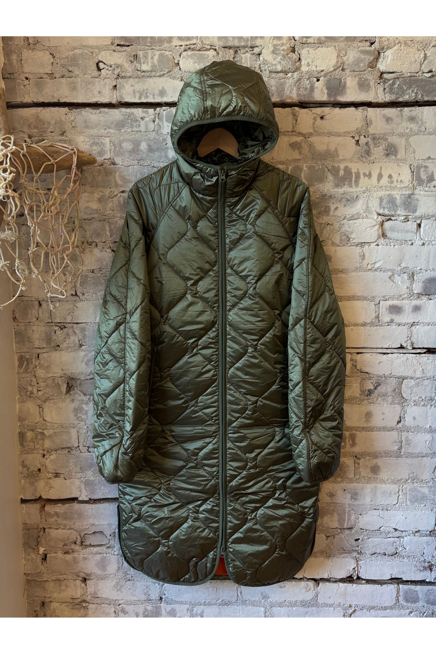 08 Light Hooded Puffer - Olive/Orange - DUNE + SALT