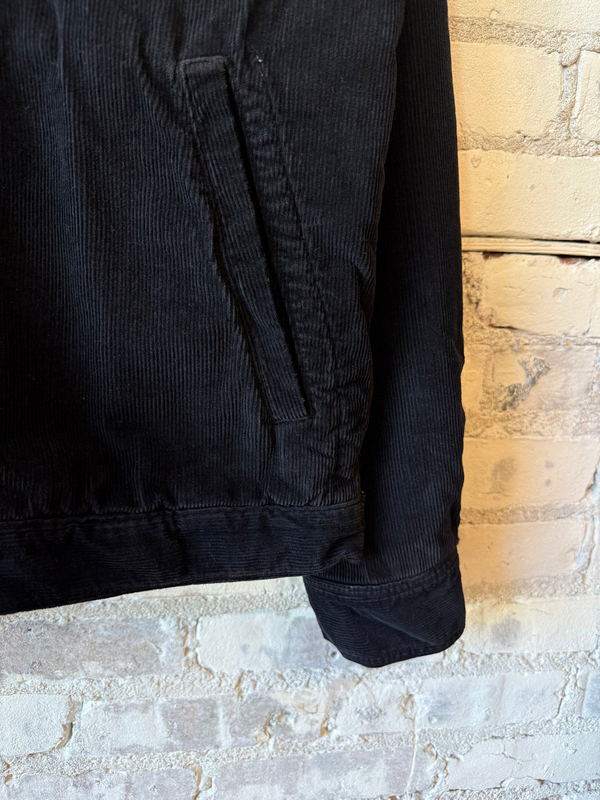 Hartford Men's Danny Woven Jacket in charcoal, stylish men's jacket with textured woven fabric and classic design.