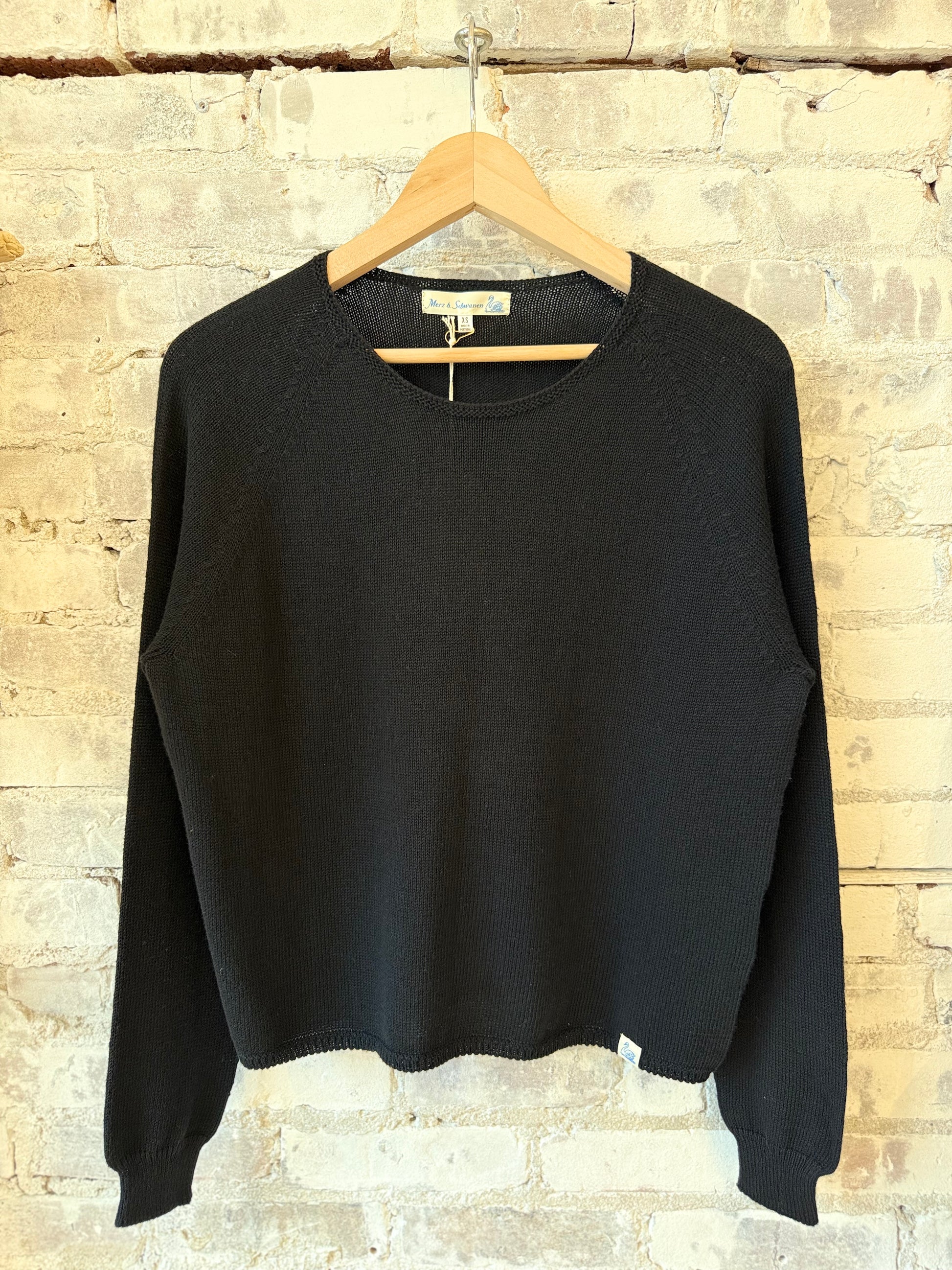 Lightweight Cotton-Cashmere Raglan Sweater - Deep Black - DUNE + SALT