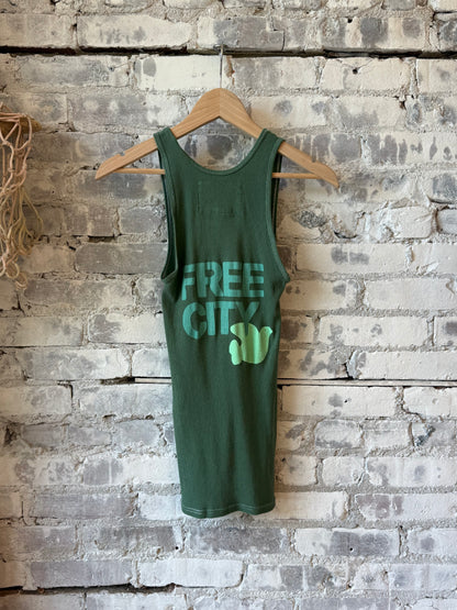 Women's Freecity RTU/1999 SuperVintage tank top in beige with a relaxed fit and sleeveless design.