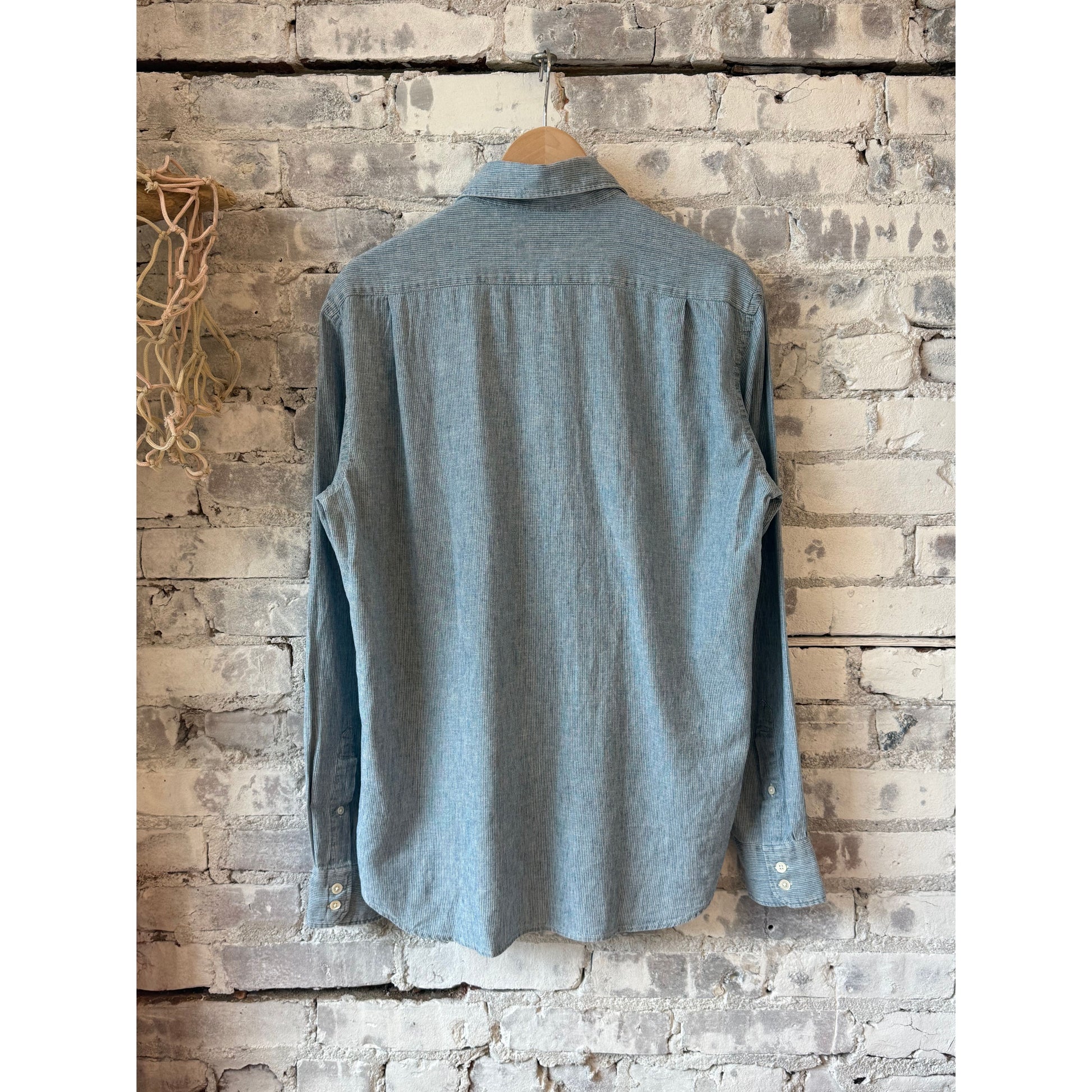 Men's Paul Woven Yarn Dyed Shirt in Light Hairline Indigo Stripe by Hartford Men's, featuring woven fabric and slim fit design.