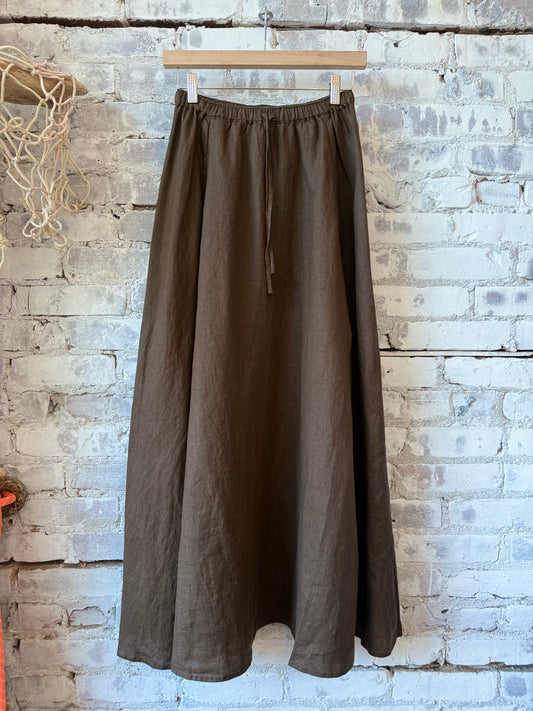 Closed Women's Linen Maxi Skirt – Maple Brown Light Gray