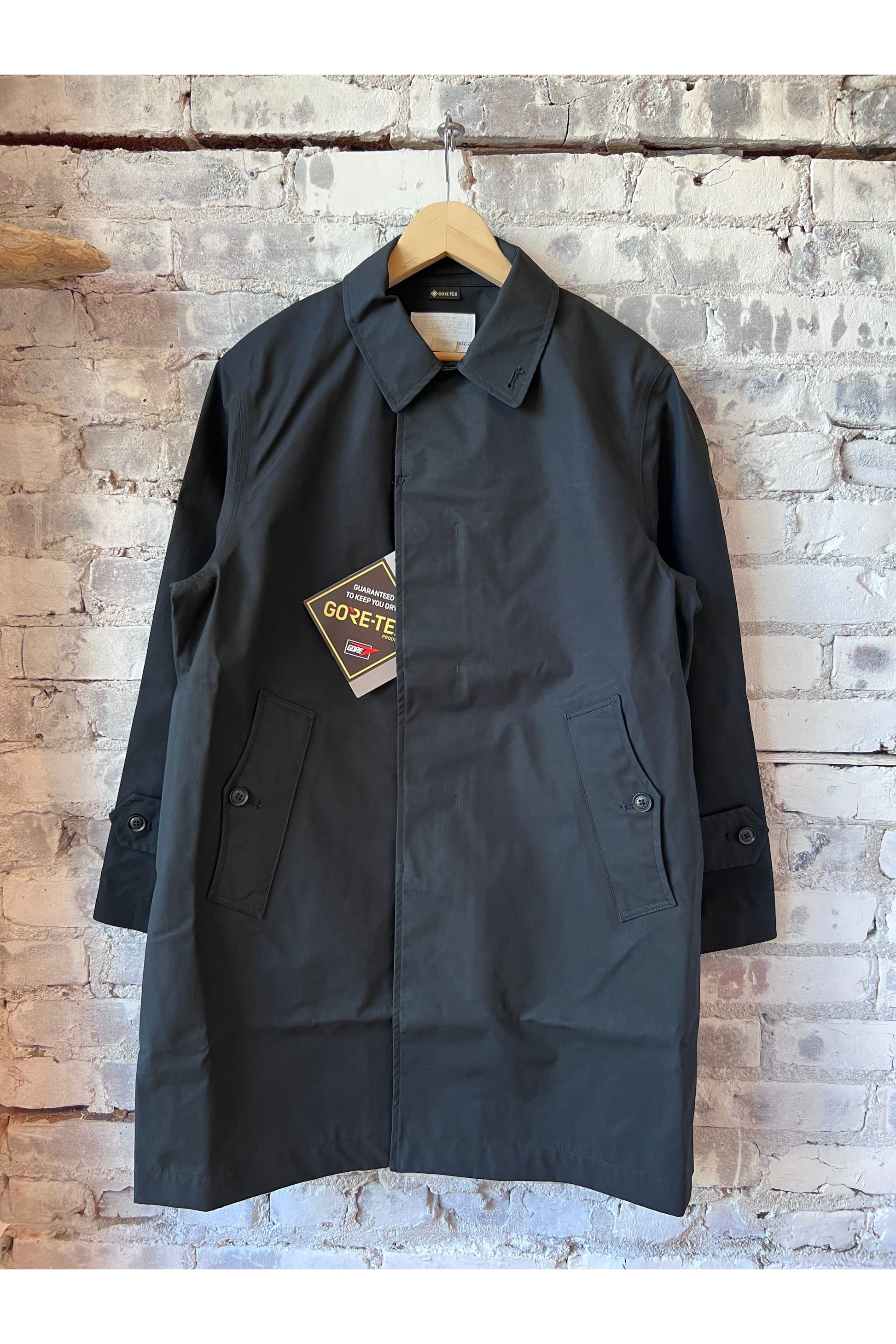 GORE-TEX Soutien Collar Coat - Black - DUNE + SALT