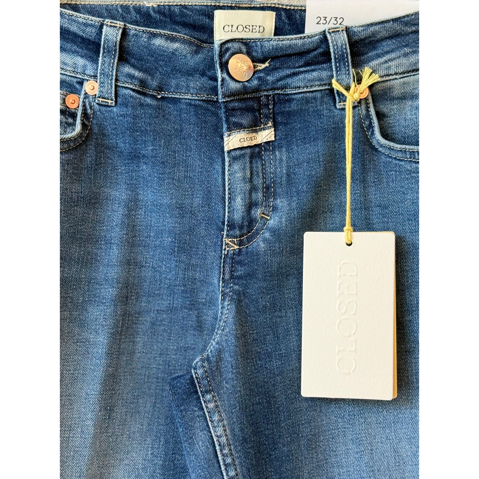 Women's Junna Straight Jeans in mid blue denim from Closed Women's, featuring a classic straight-leg fit and five-pocket design.