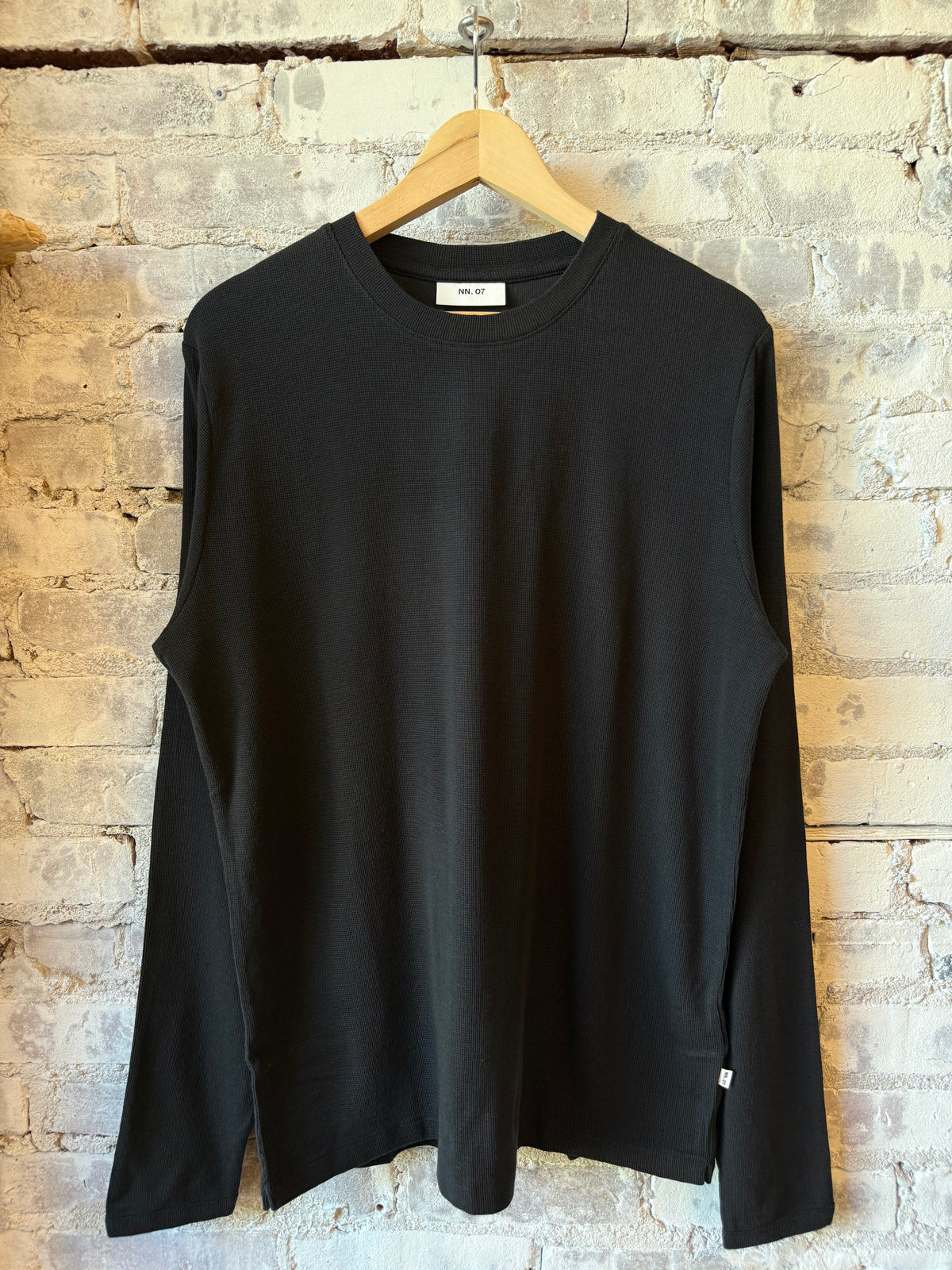 NN07 Clive Waffle Knit Tee - Black Dark Slate Gray