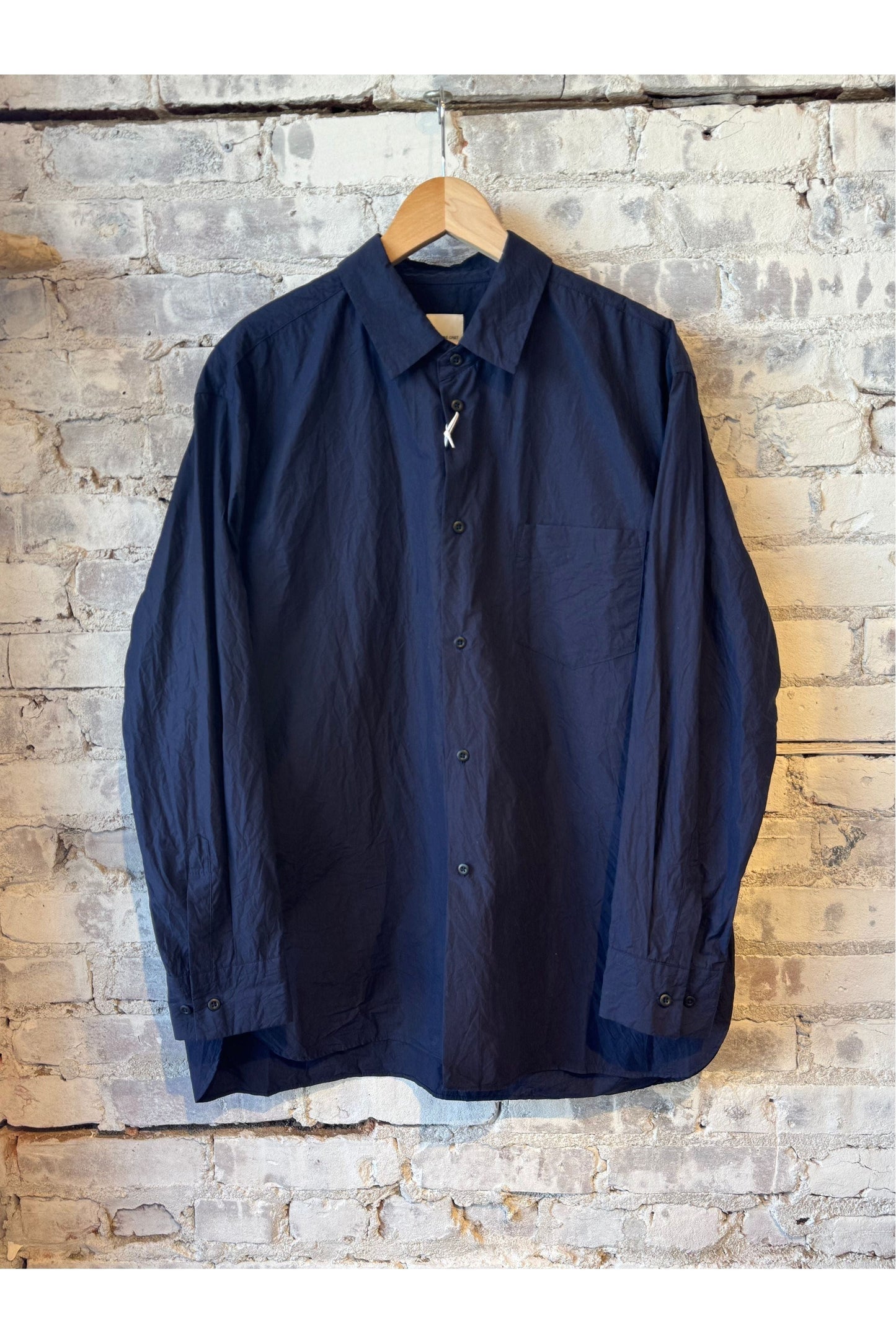 Crinkle Typewriter Regular Collar Shirt - Navy - DUNE + SALT