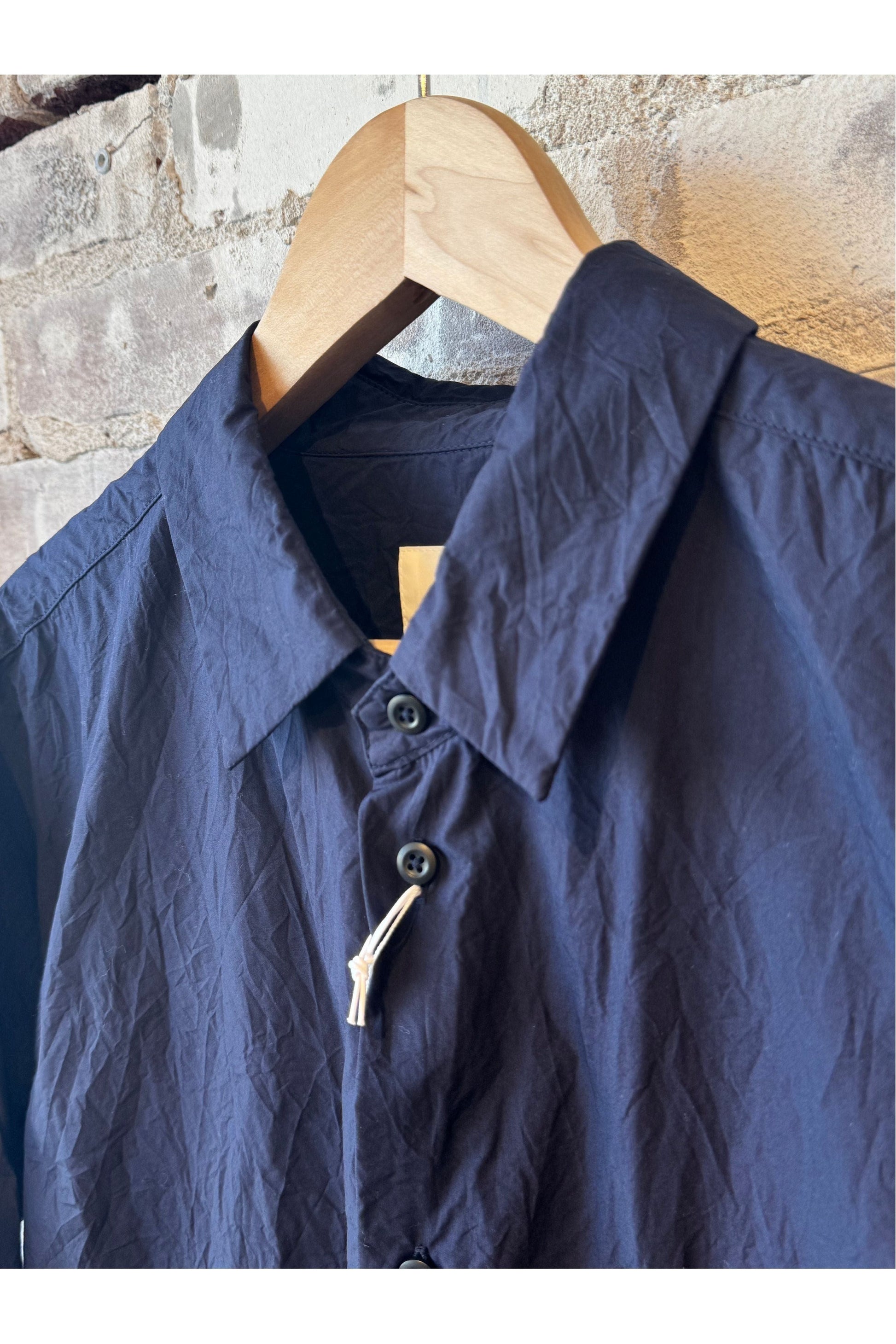 Crinkle Typewriter Regular Collar Shirt - Navy - DUNE + SALT