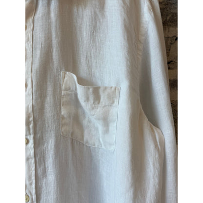 Hartford Men's Paul Pat woven shirt in white, lightweight and casual with a button-up design and classic collar.