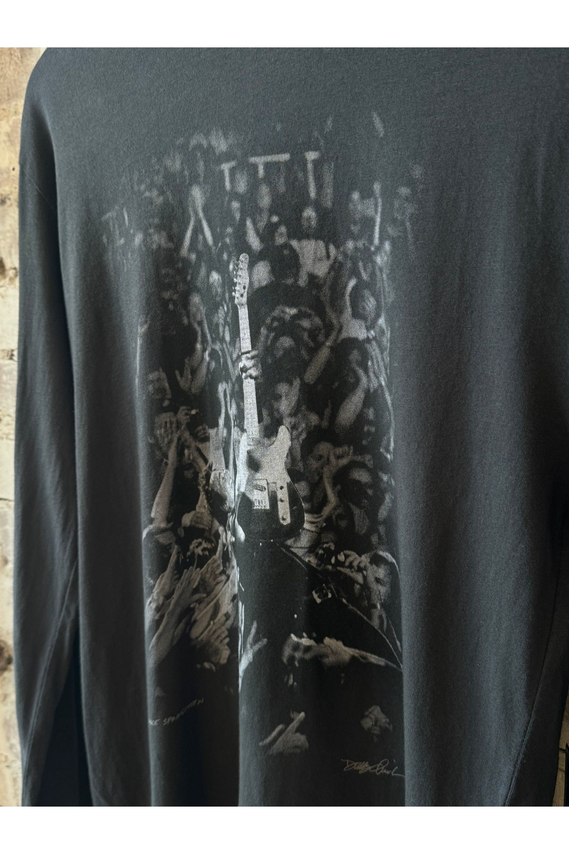 "Bruce Crowd" LS Tee - Faded Black - DUNE + SALT