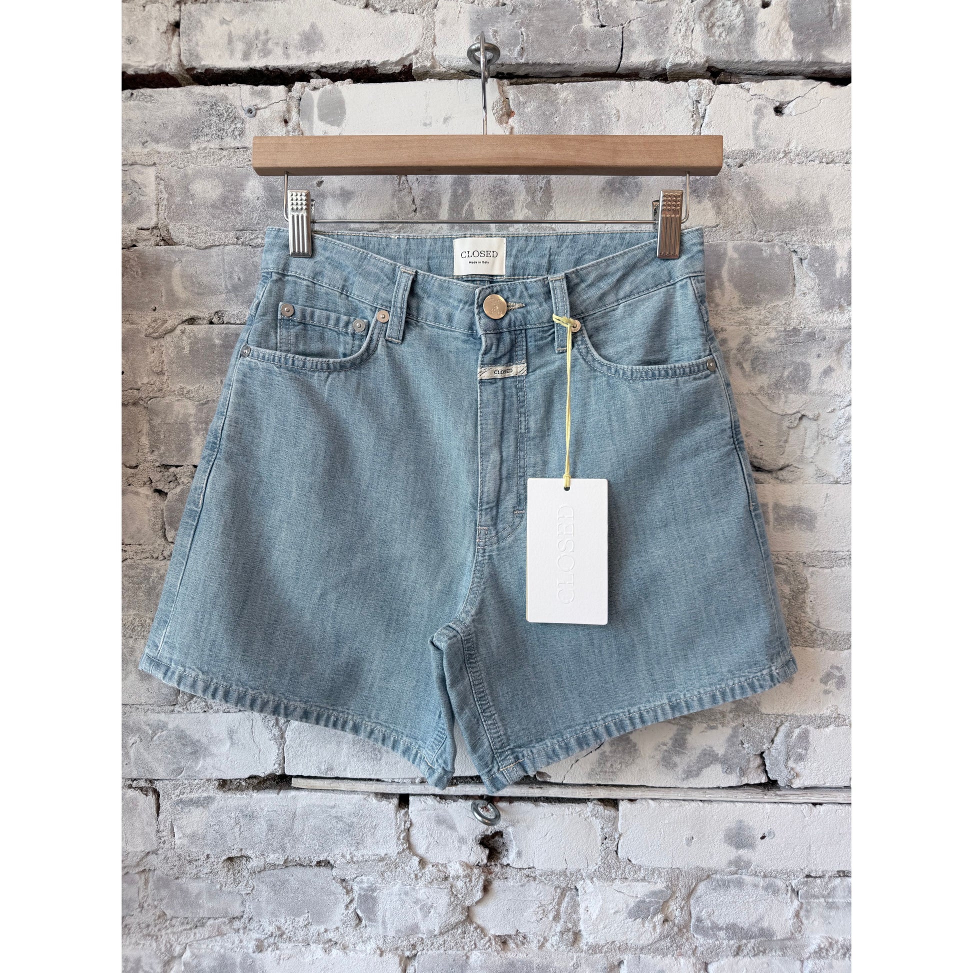 Light blue Janey Regular Short for women by Closed Women's, shown in a detailed front view.