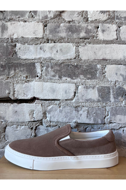 Garda Suede Low Slip On - Taupe - DUNE + SALT