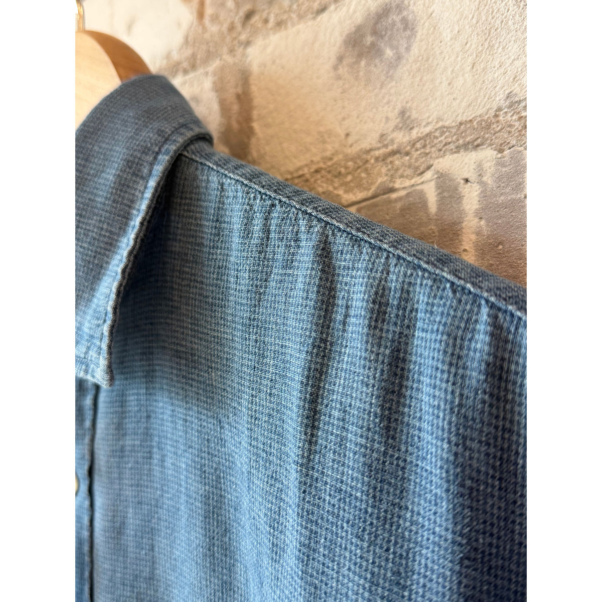 Men's Paul Yarn-Dyed Woven Shirt in light indigo micro check, Hartford Men's, featuring a classic casual woven fabric.