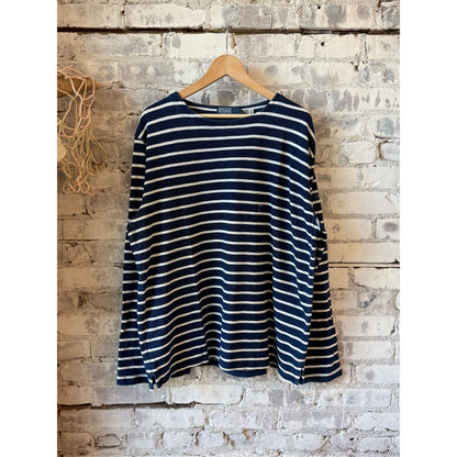 Men's Polo RL slub linen yarn-dyed stripe boat neck T-shirt in dark indigo and greige, featuring a relaxed fit and casual style.