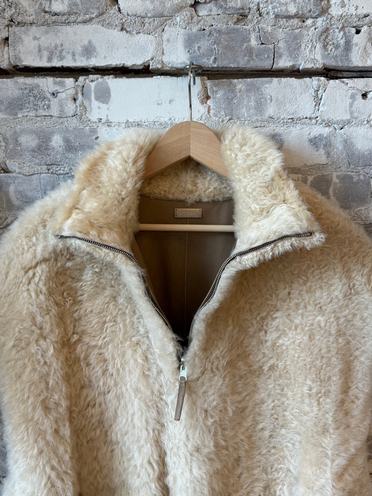 Utzon Vei Lambswool Vest - Antique White Rosy Brown