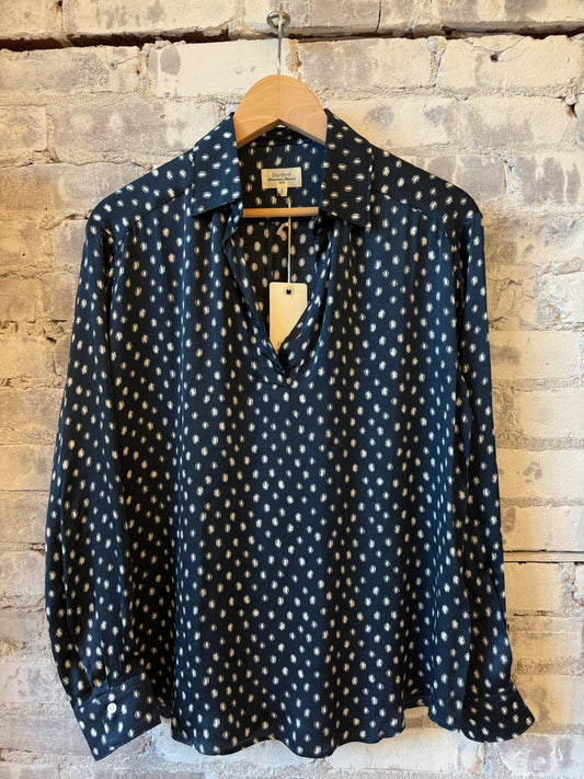 Hartford Women's Chorus Woven Blouse in dark navy and raw white, featuring a stylish, lightweight woven fabric for women.