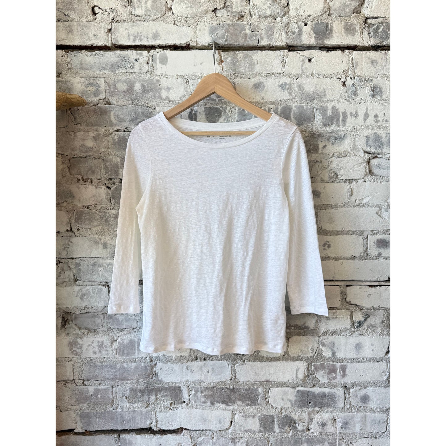Women's Majestic Filatures Stretch Linen 3/4 Sleeve Boatneck top in Blanc, semi-relaxed fit, featuring a boatneck neckline.