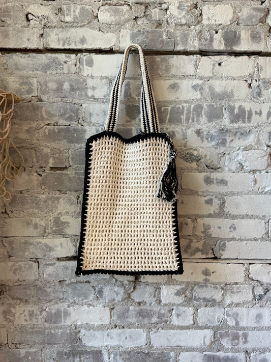 Vera Crochet Tote Bag - Ivory w/ Black Tipping