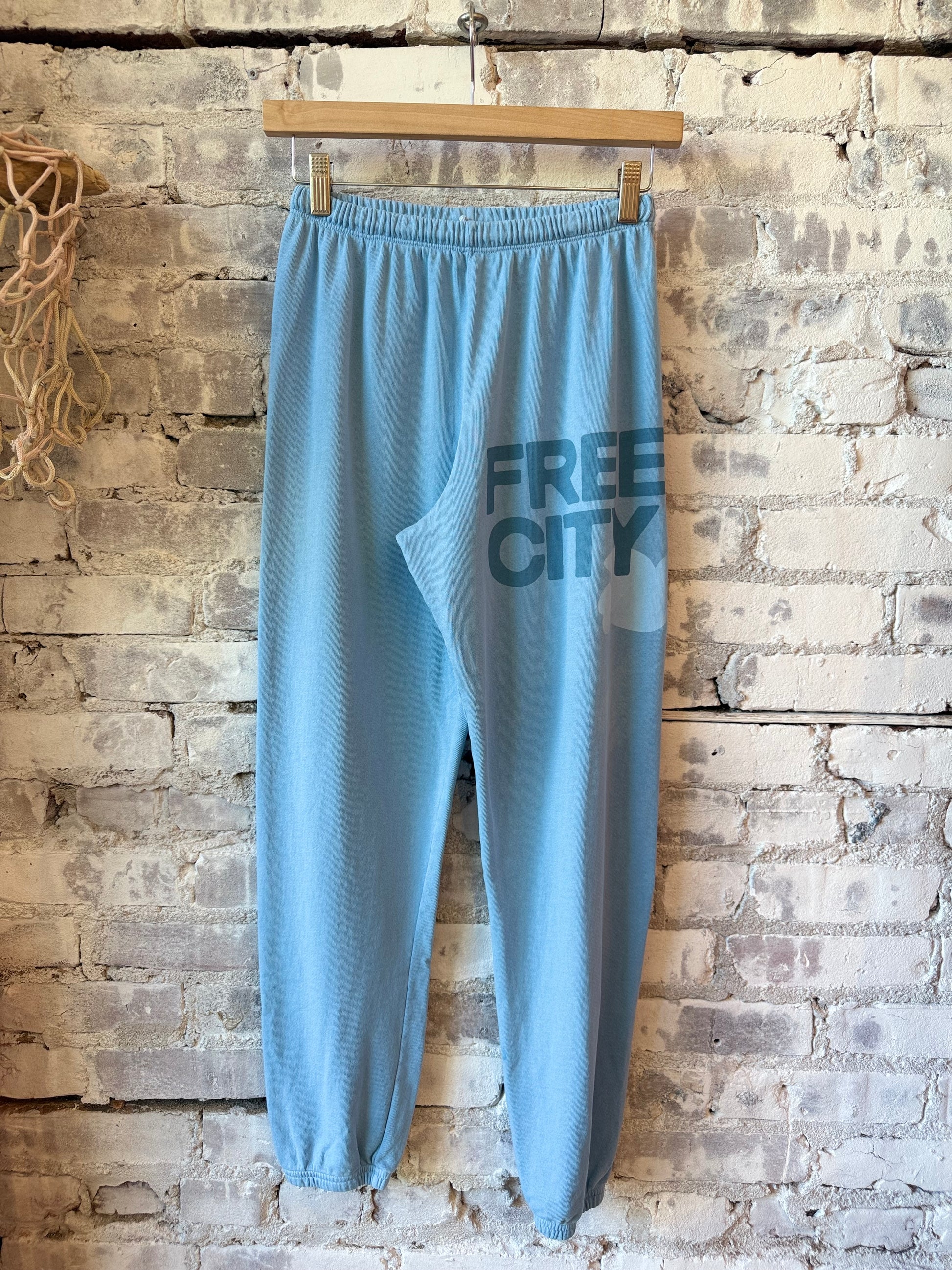 Women's Freecity large blue milk sweatpant with relaxed fit and drawstring waist, casual and comfortable for everyday wear.
