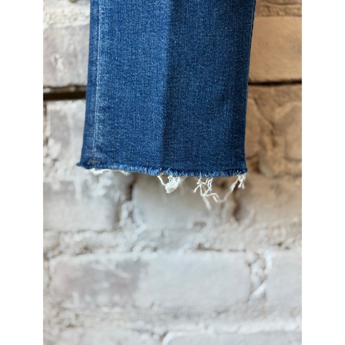 Closed Women's Junna Straight Jean in mid blue denim, featuring classic five-pocket design and straight-leg fit.