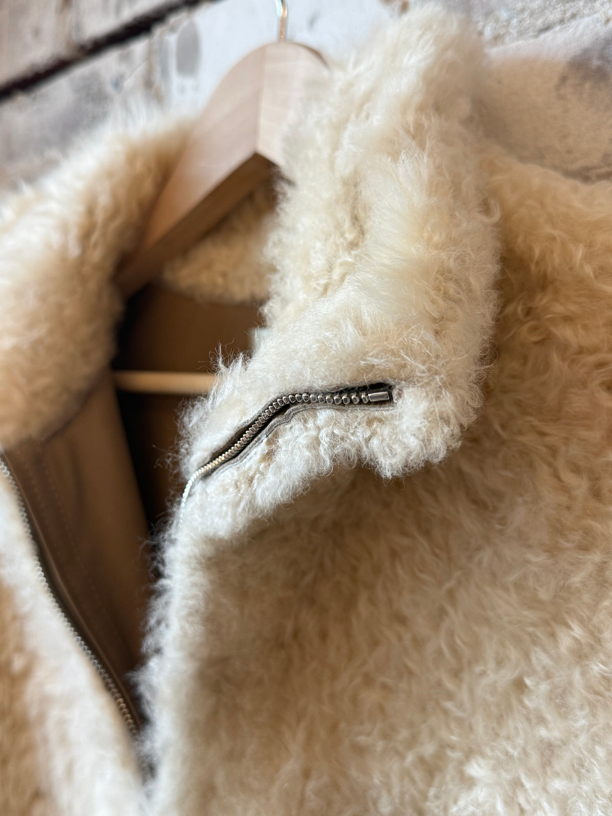 Utzon Vei Lambswool Vest - Antique White Sienna