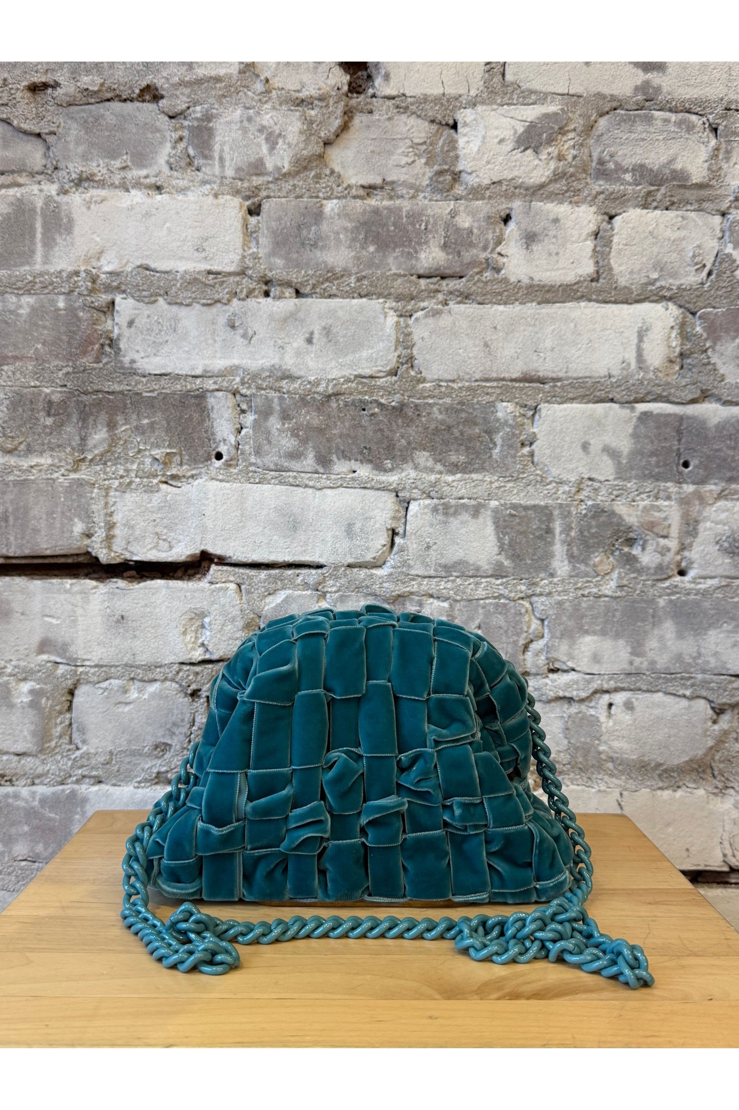 Velvet Mini Game Clutch - Ceruleo