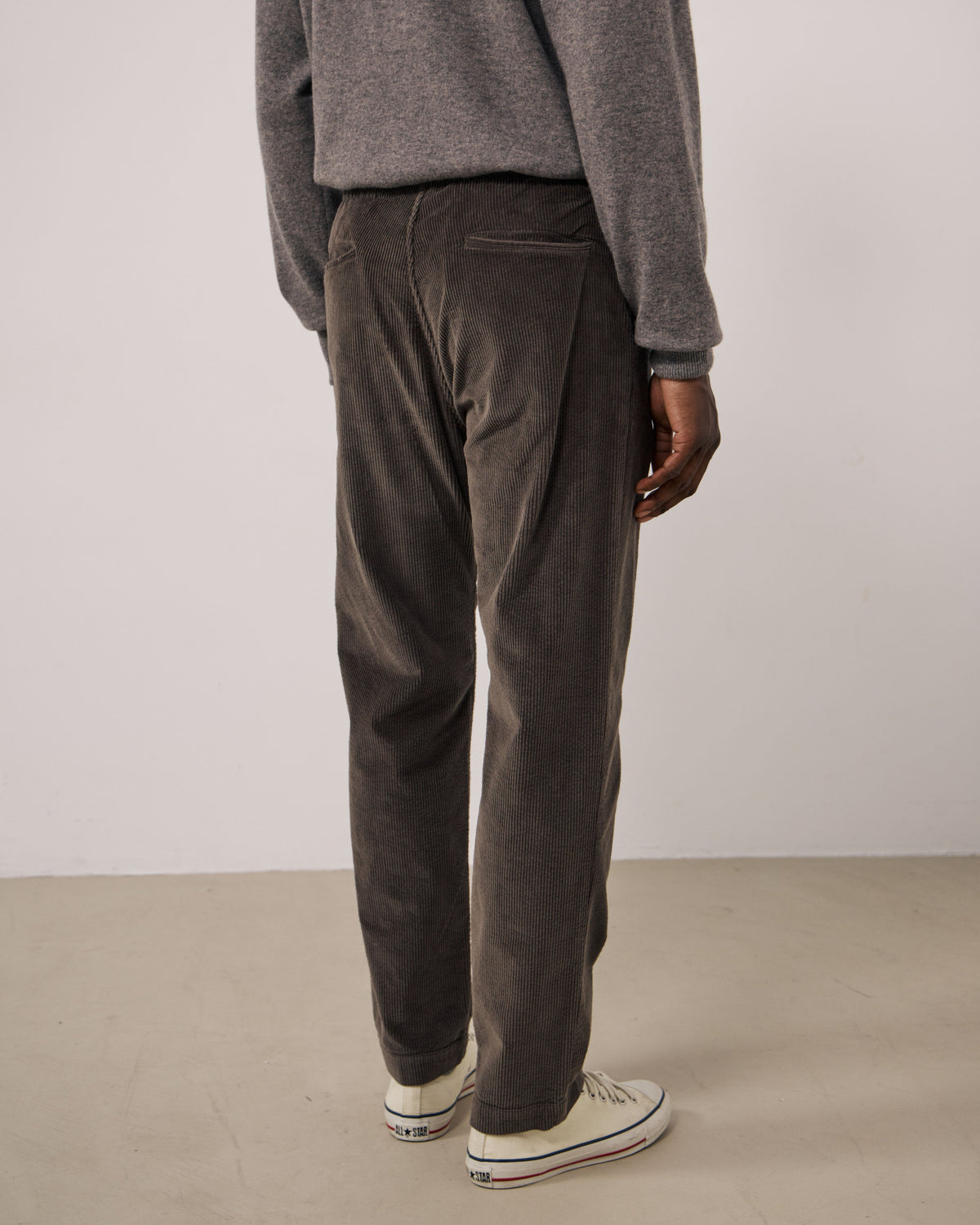 Hartford Men's Joggy Cord Woven Pants in Moka color, showing relaxed fit and textured fabric, front view.