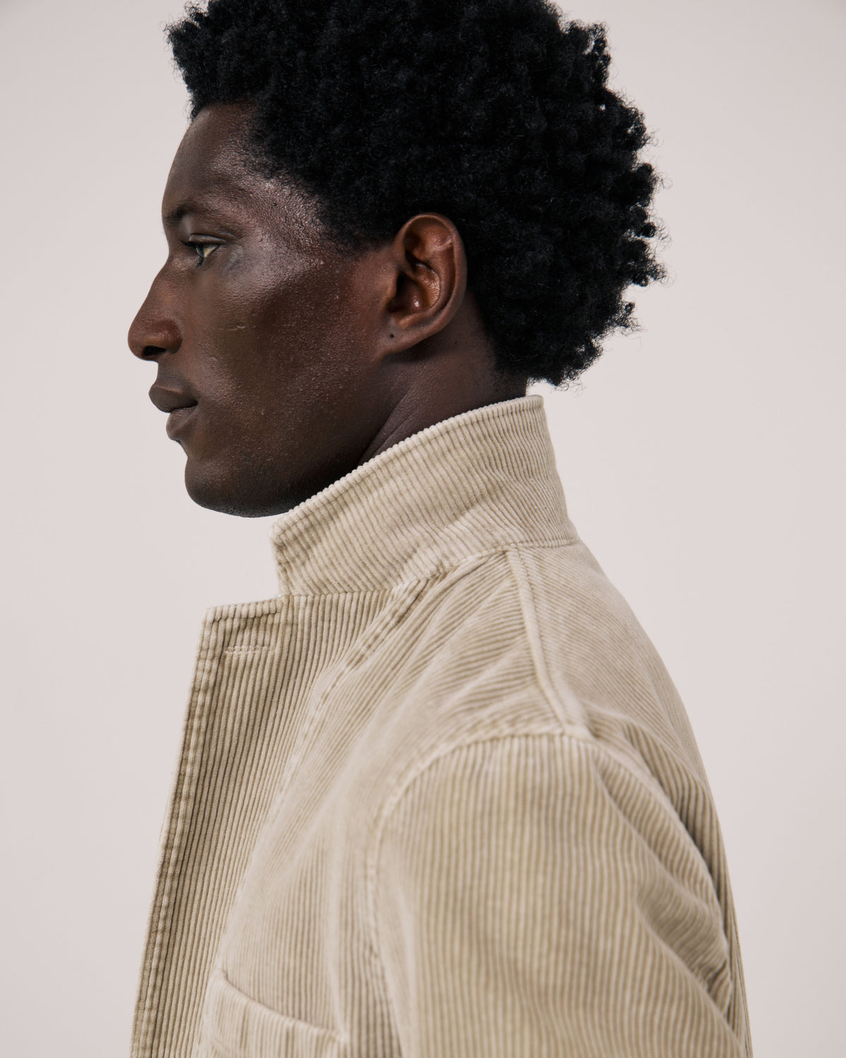 Hartford Men's Julian Woven Jacket in sand, stylish casual jacket with woven fabric, front button closure and relaxed fit.