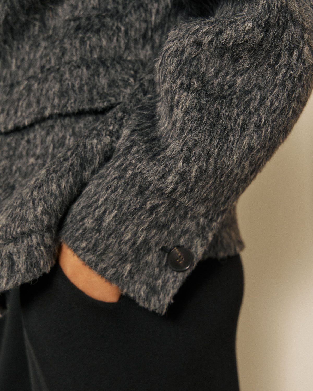 Women’s grey Vivien woven jacket by Hartford Women, featuring textured fabric and stylish design, shown on a model.