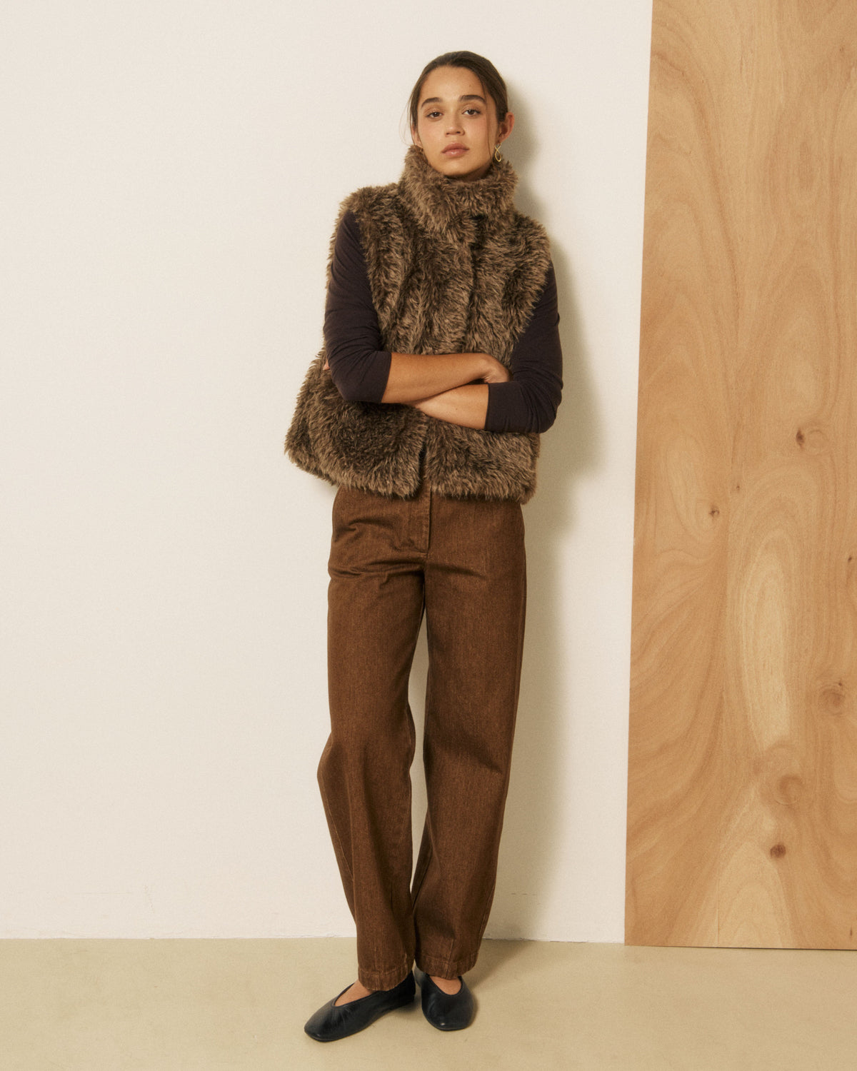Verso Woven Vest - Glossy Brown