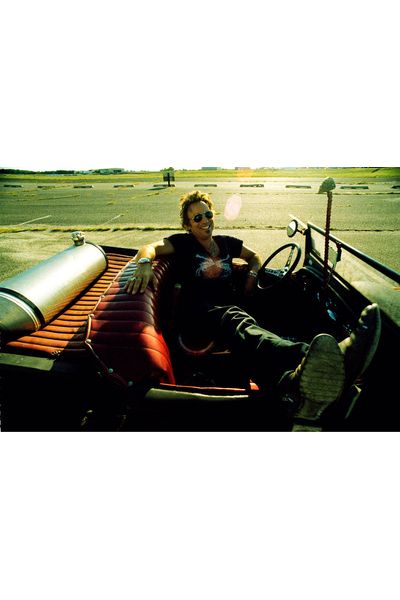 "Bruce Car" SS Tee - Faded Black - DUNE + SALT