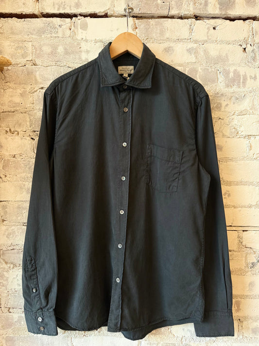 Hartford Men's Paul Pat woven shirt in Carbone color, featuring a casual button-up design with woven fabric and long sleeves.